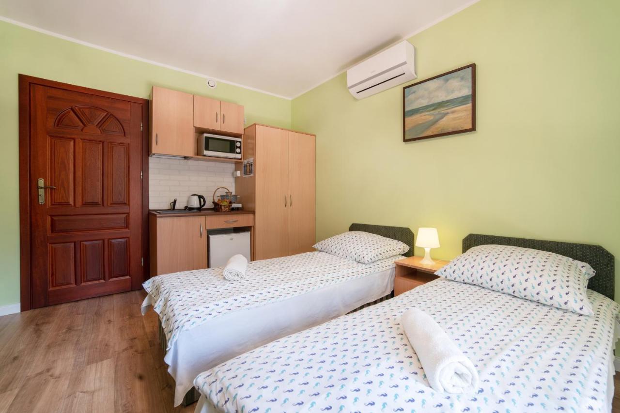 Pokoje Goscinne Konik Morski Debki Luaran gambar